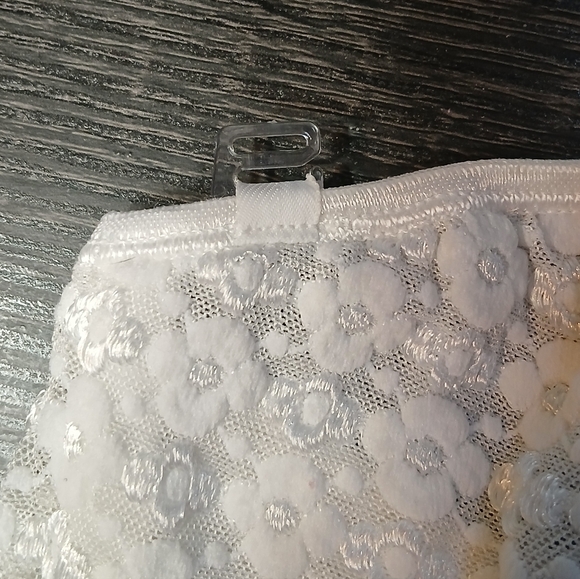 Olga Strapless Underwire Stretch Lace Bra 38D - Picture 4 of 16